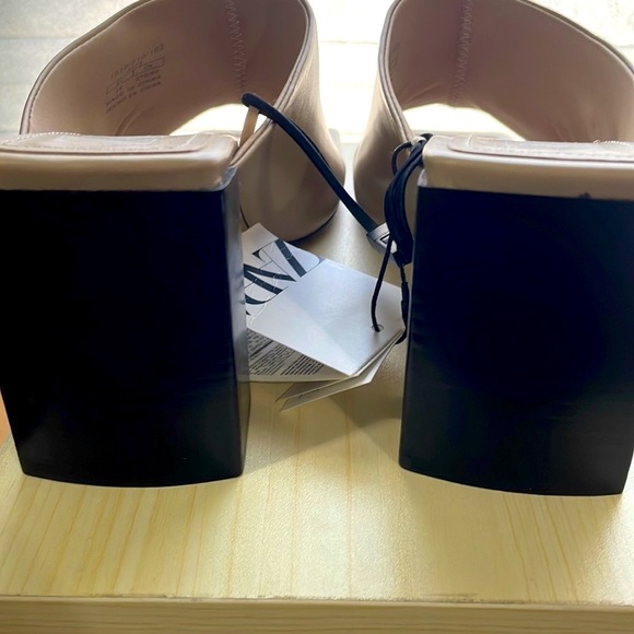 Comfort heel leather sandals - Picture 6 of 11